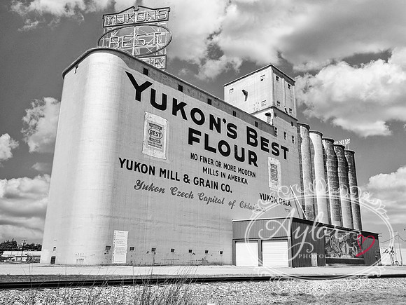 Yukon - Yukon's Best Flour Mill B&W (Yukon2018-105bw-m)