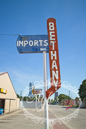 Hubcap Alley - Oklahoma City (IMG_1141